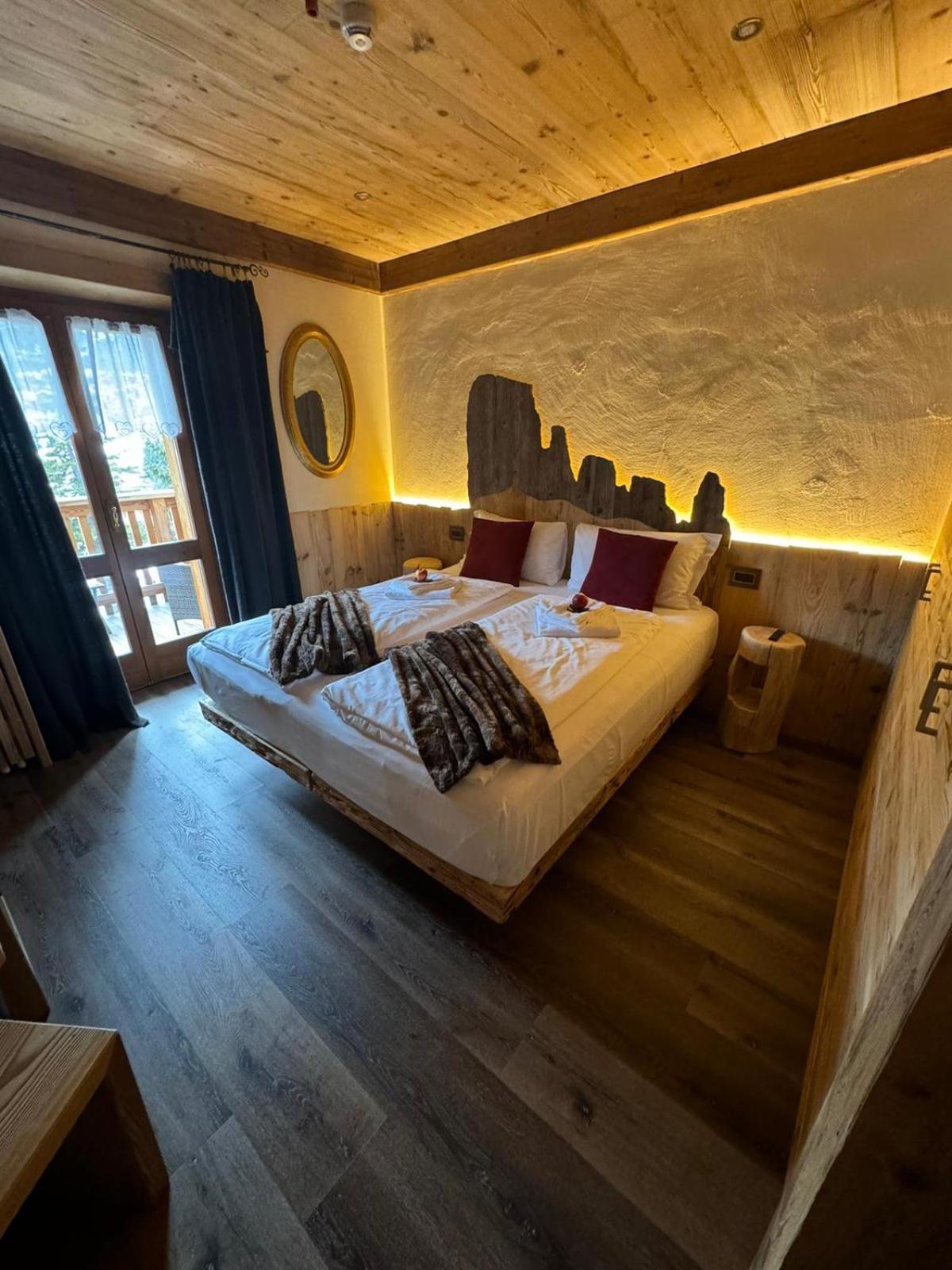Hotel Ciasa Lorenzi Cortina dʼAmpezzo Dış mekan fotoğraf
